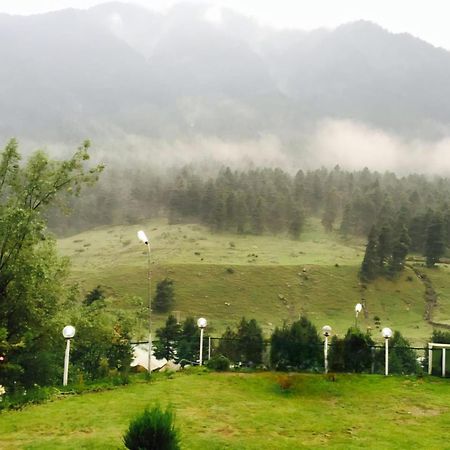 The Pinus Resort Пахалгам Экстерьер фото