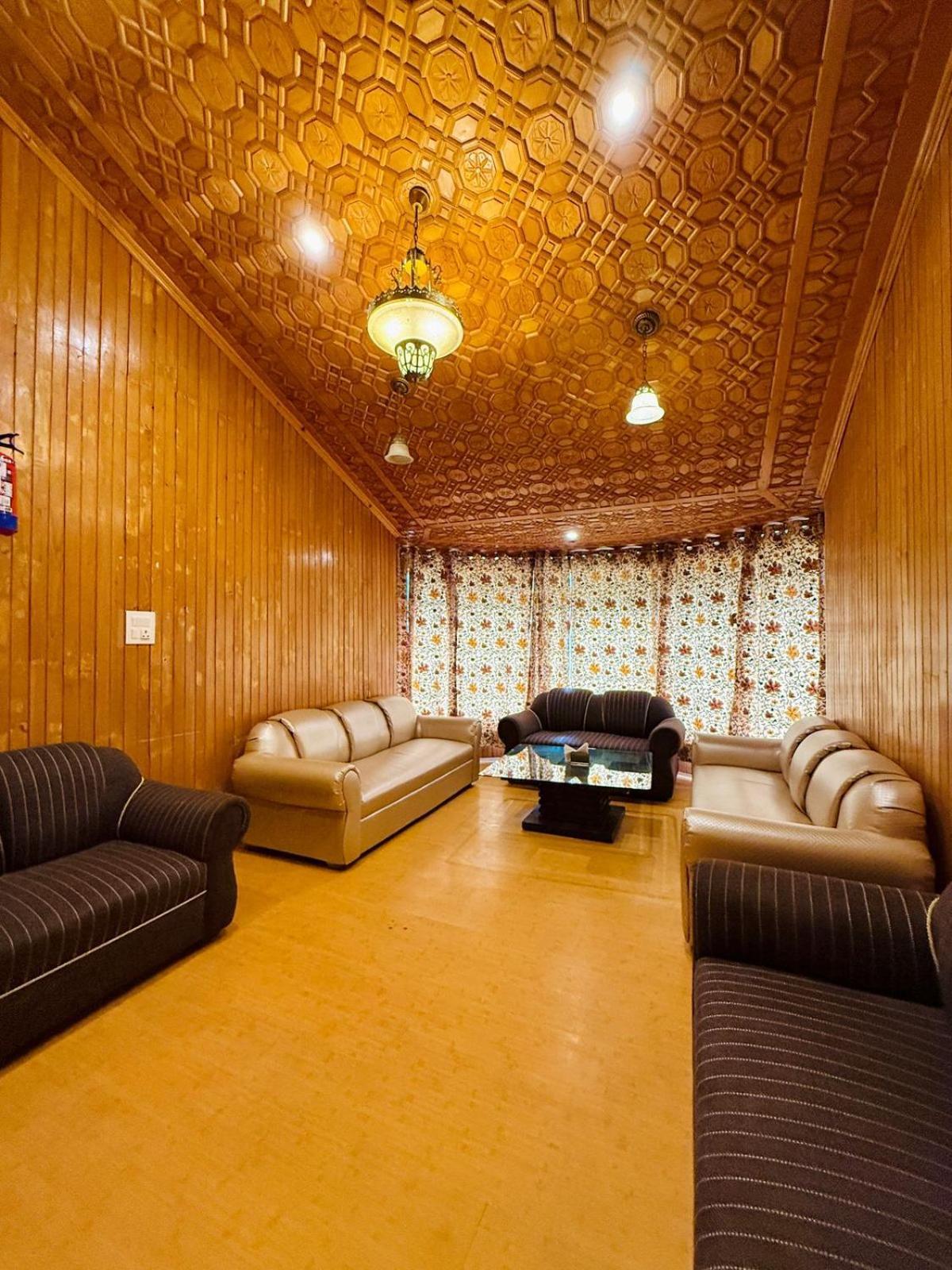The Pinus Resort Пахалгам Экстерьер фото